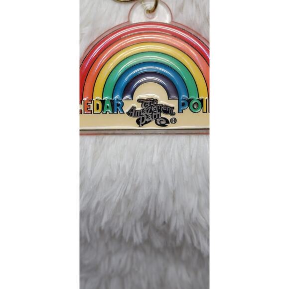 Vintage Cedar Point The Amazement Park Rainbow Plastic Hand Painted Keychain - Picture 3 of 7
